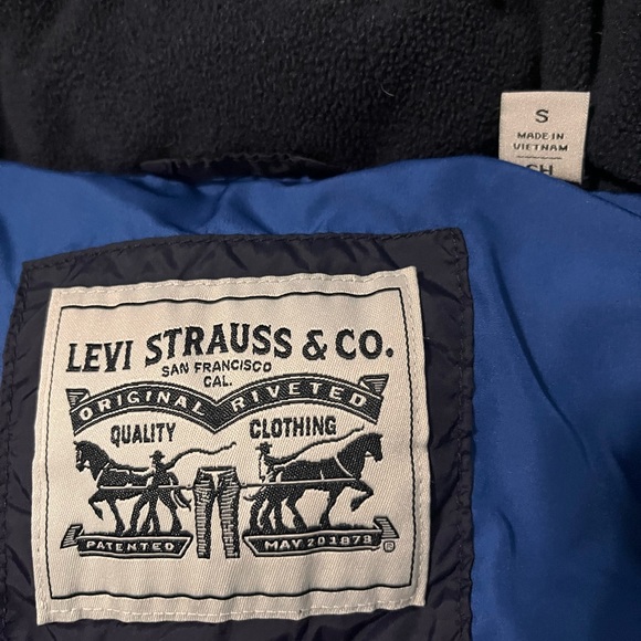 - Men’s Levi’s Puffer Jacket - Picture 6 of 12